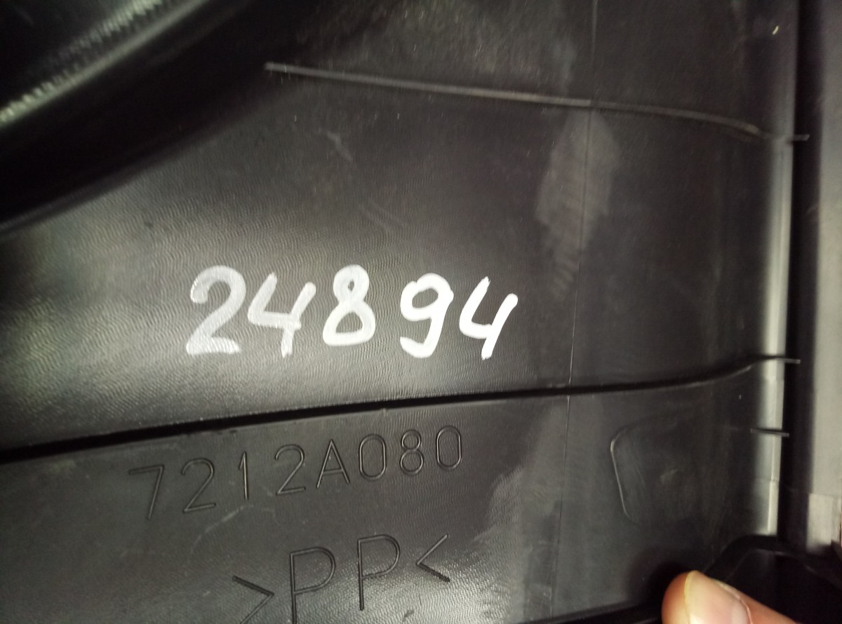 Накладка стойки задняя правая Mitsubishi Lancer  на Mitsubishi Lancer X