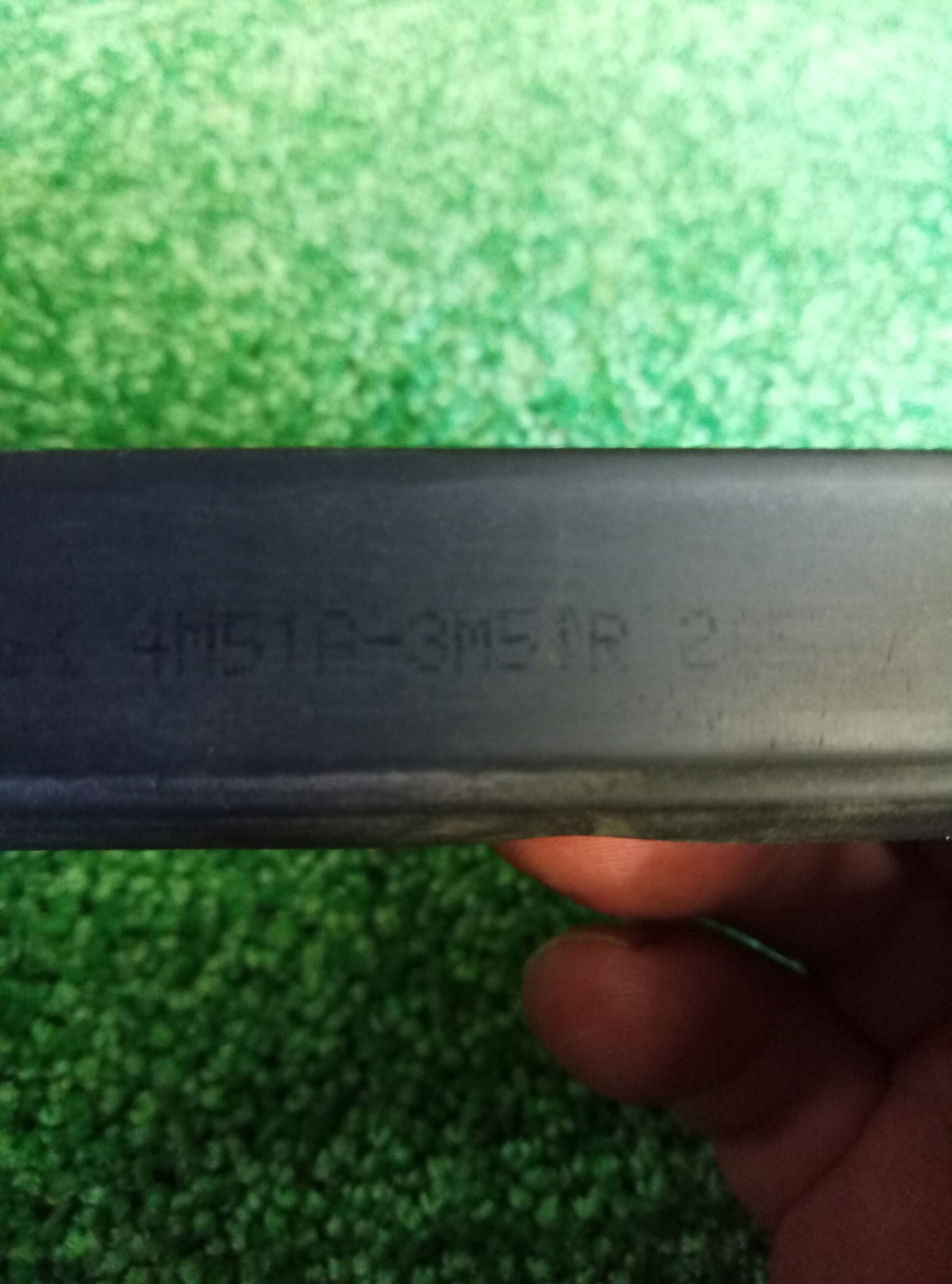  Молдинг (бархотка) стекла Ford 4M51A3M51R1 на Ford C-MAX 1