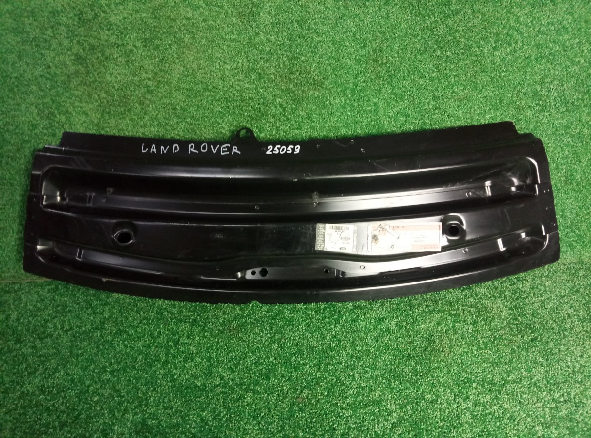 Панель Land Rover lr075363 на Land Rover Discovery 3