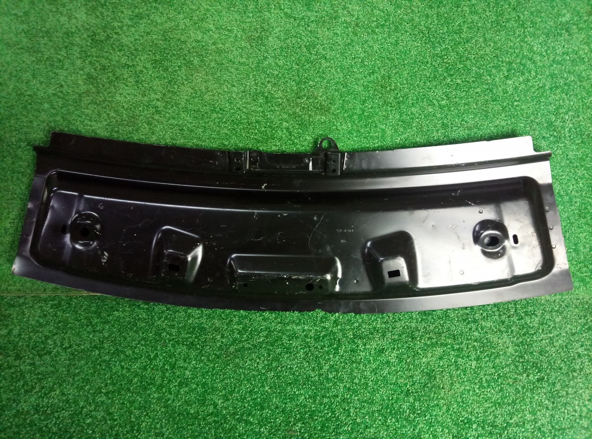 Панель Land Rover lr075363 на Land Rover Discovery 3