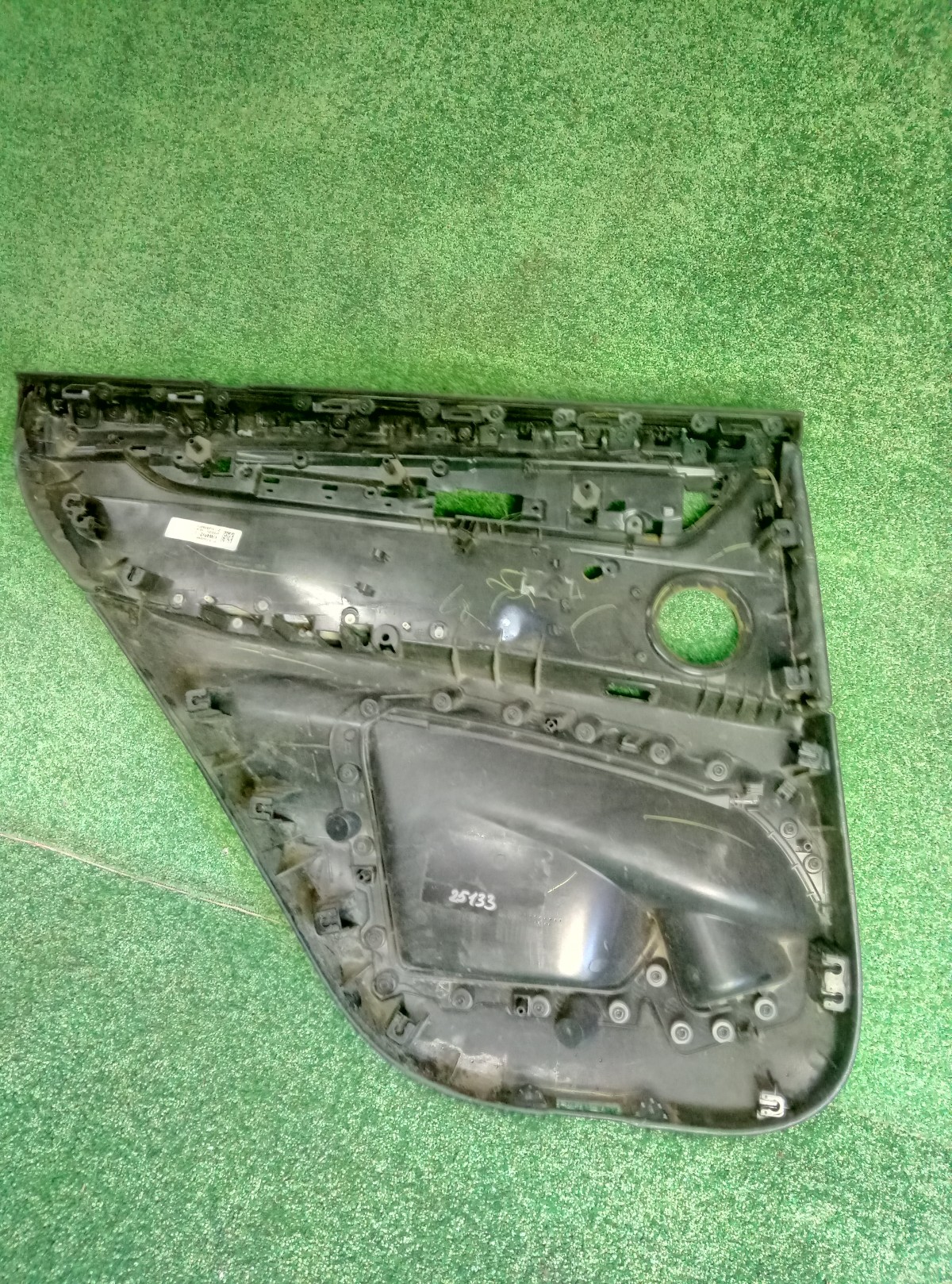 Обшивка двери задней правой BMW X5 F15 на BMW X5 F15