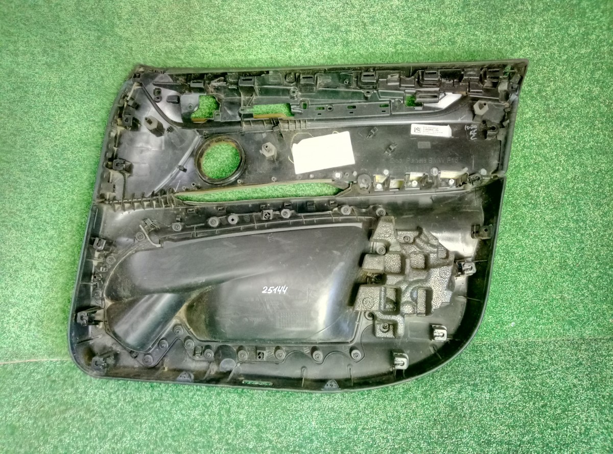 Обшивка двери передней левой BMW X5 F15 на BMW X5 F15