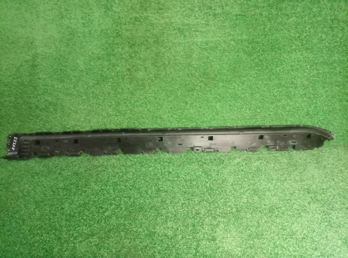 Накладка порога левая Toyota Land Cruiser J200 на Toyota Land Cruiser 200