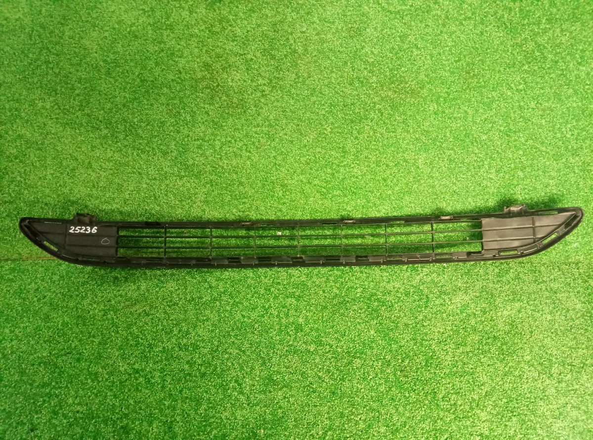 Решетка переднего бампера нижняя Toyota RAV4 XA40[5311242100] на Toyota RAV 4  (CA40)