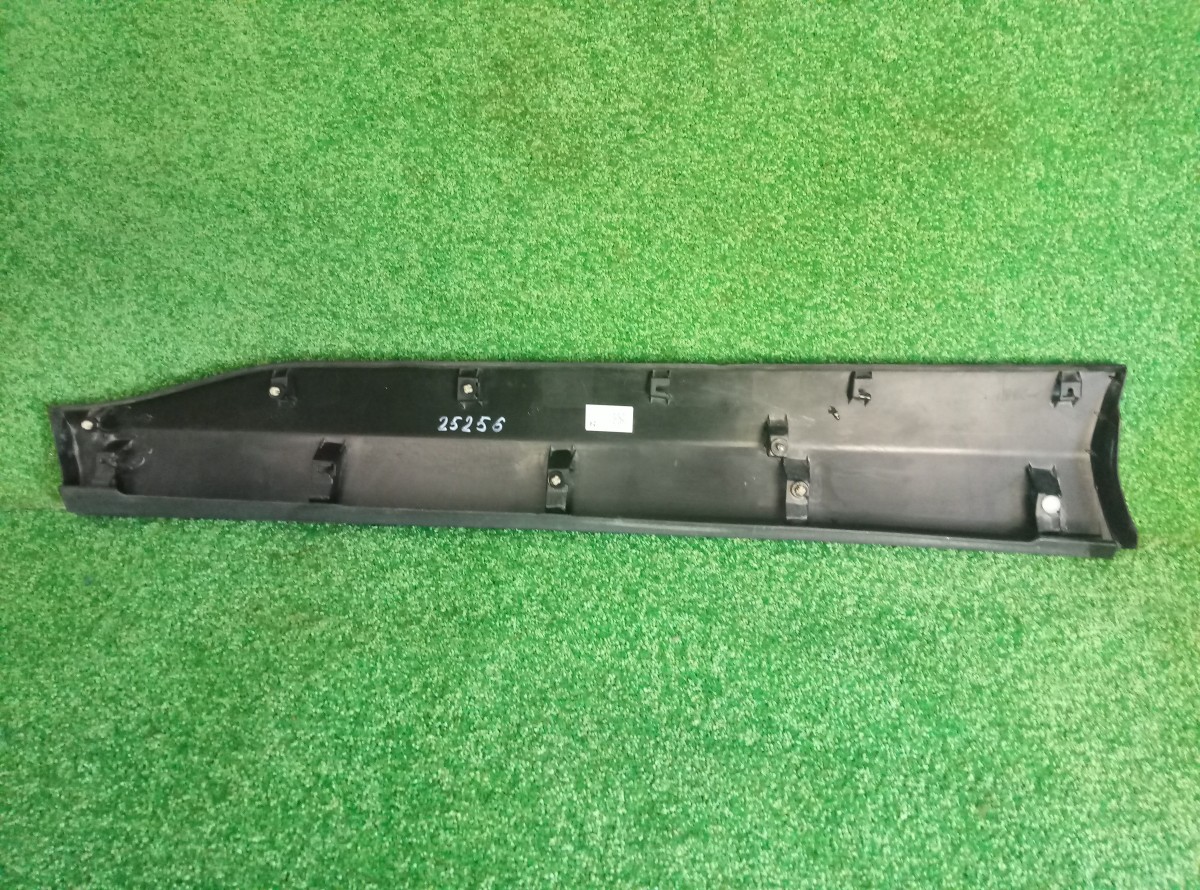 Молдинг двери правый передний Toyota RAV 4 XA50 на Toyota RAV 4  (CA40)
