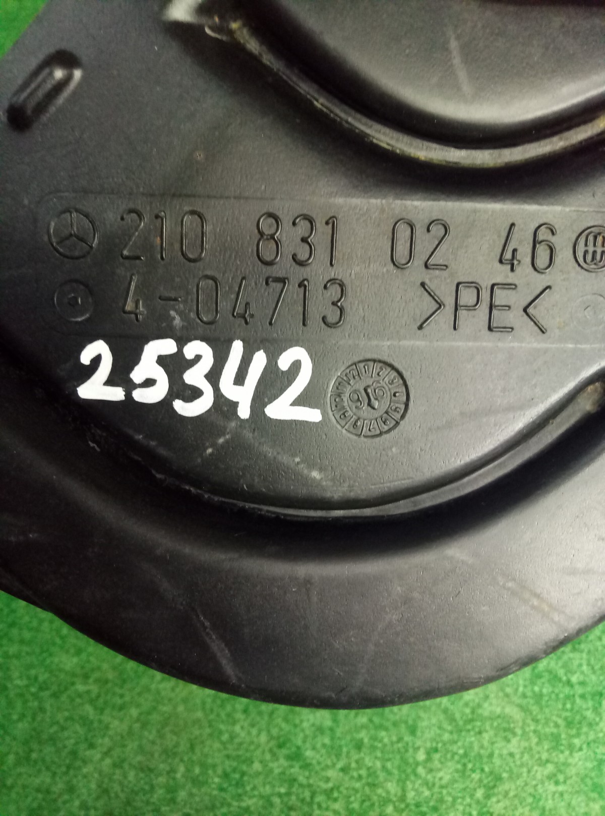 Воздуховод салона Mercedes Benz W210 1995-2002 на Mercedes-Benz E-Class (W210,S210)