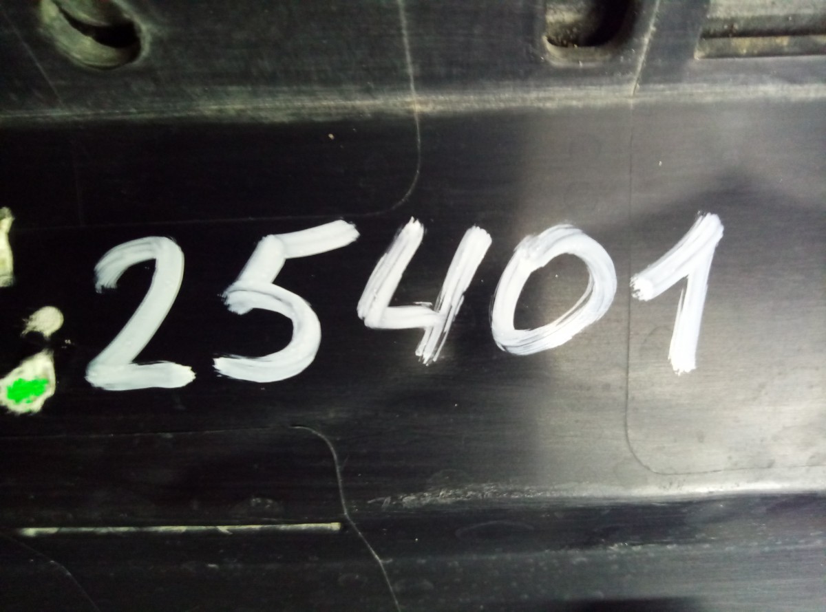 Решетка радиатора Lada Largus 8450090864 на Lada Kalina
