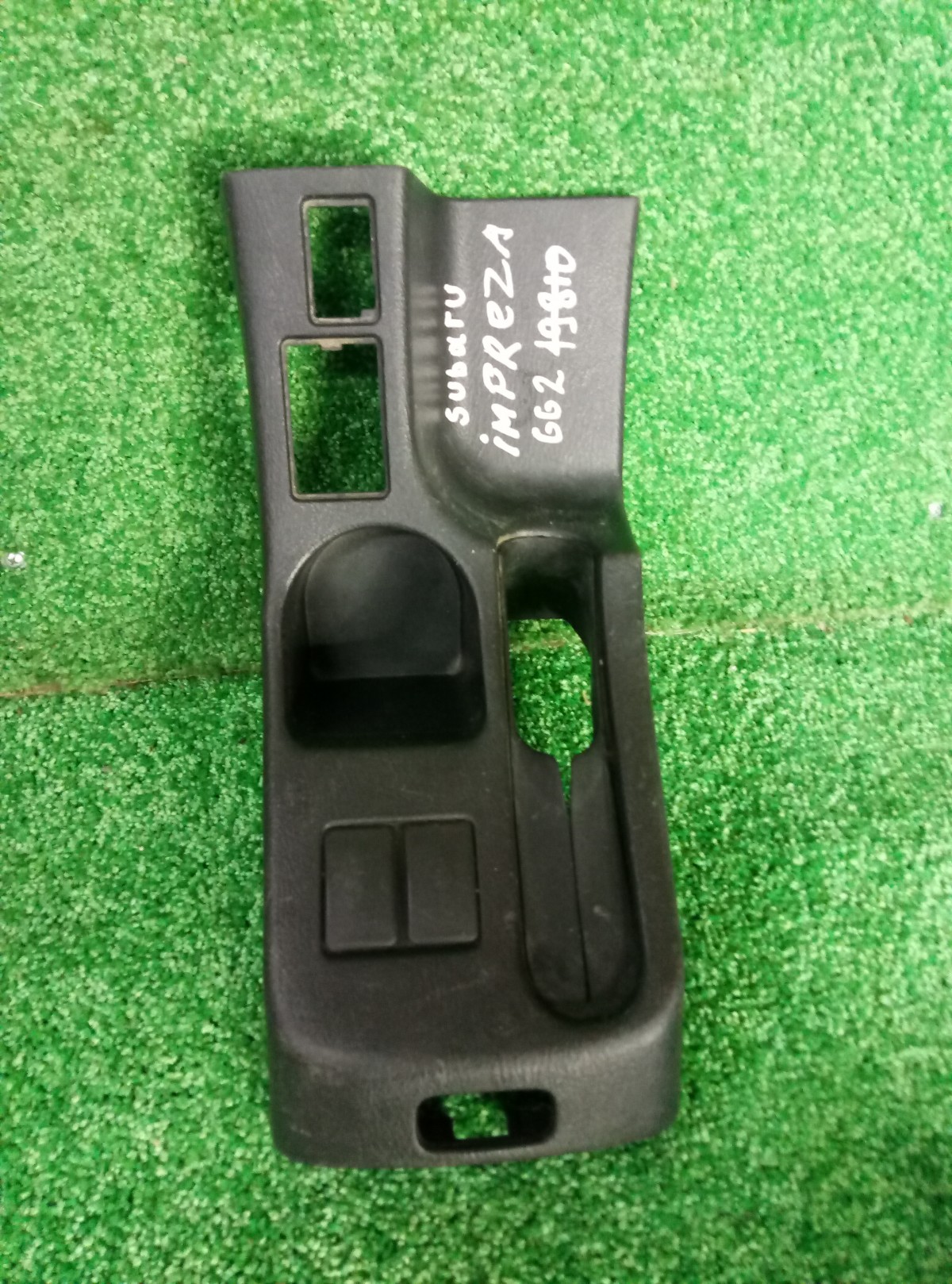Накладка центральной консоли Subaru Impreza 2001  на Subaru Impreza 