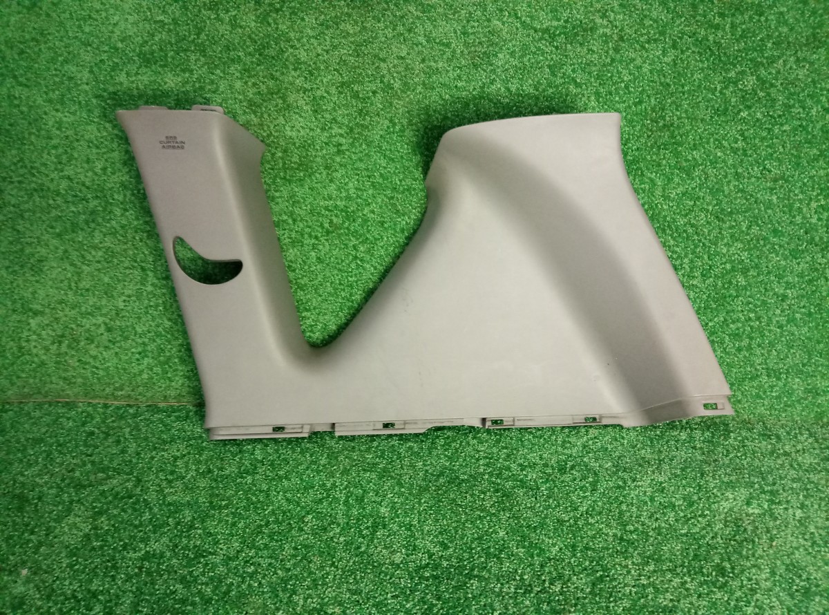 Обшивка багажника правая Toyota RAV 4 2006-2013  на Toyota RAV 4 (XA30)