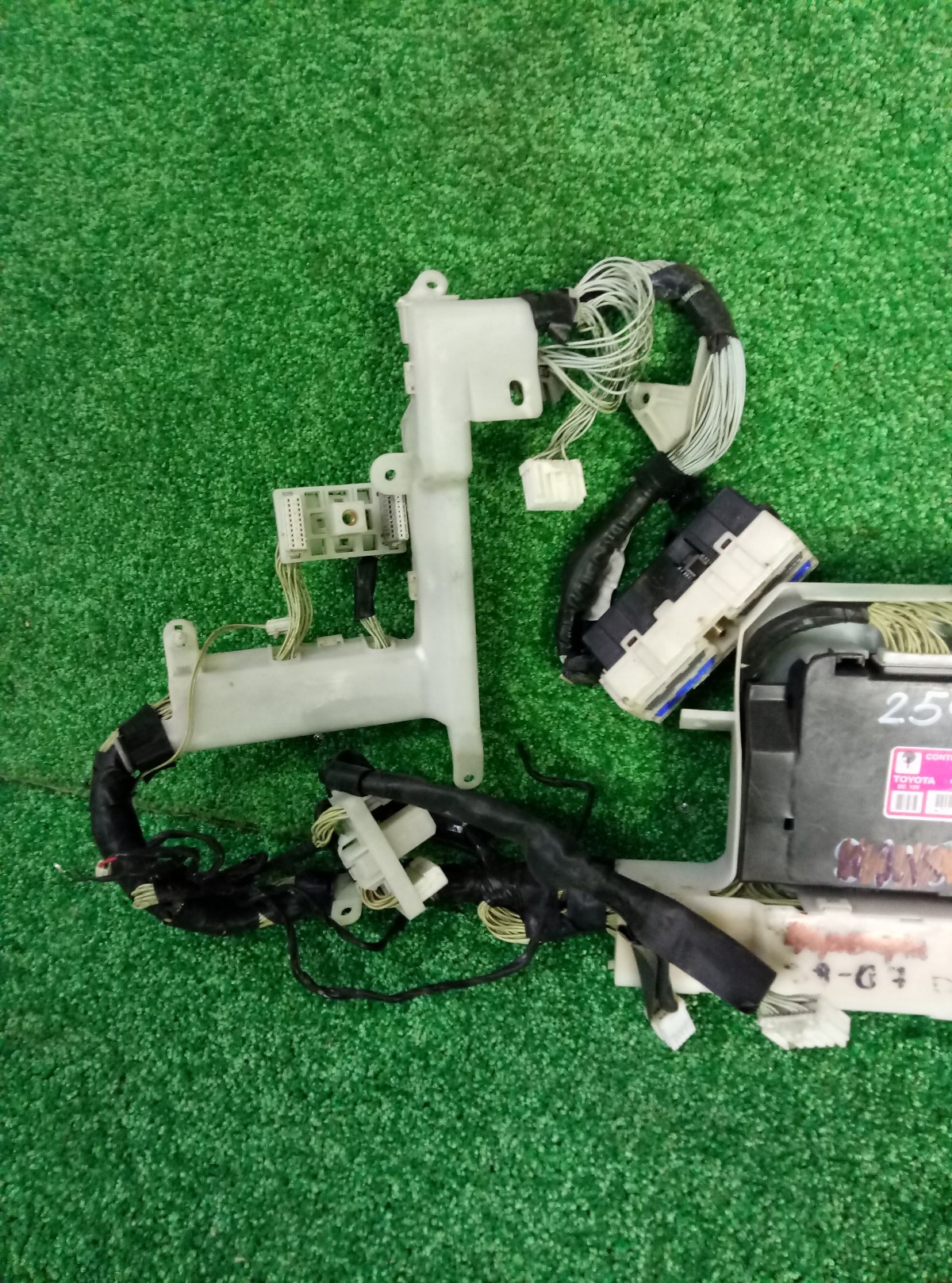 Электронный блок Lexus LX470 2000 8279160031 на Lexus LX 