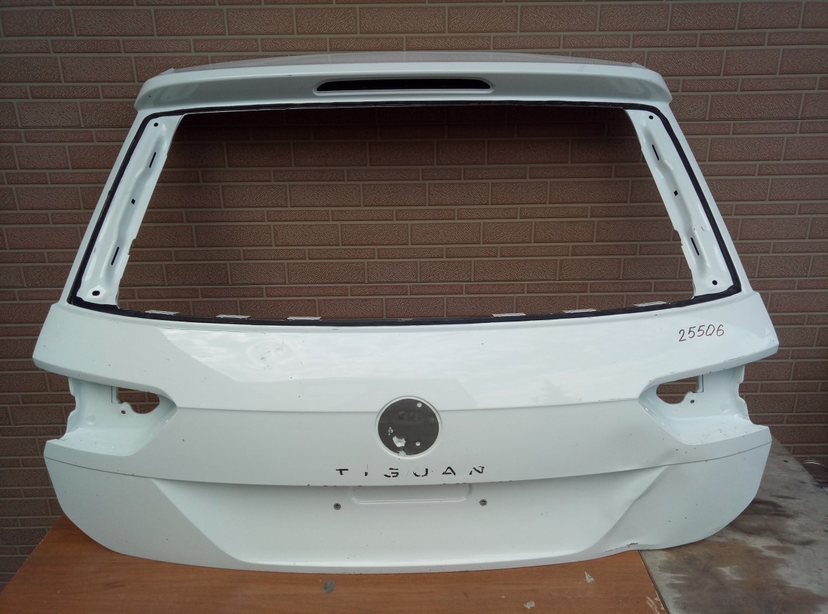 Крышка багажника Volkswagen Tiguan 2 на Volkswagen Tiguan 