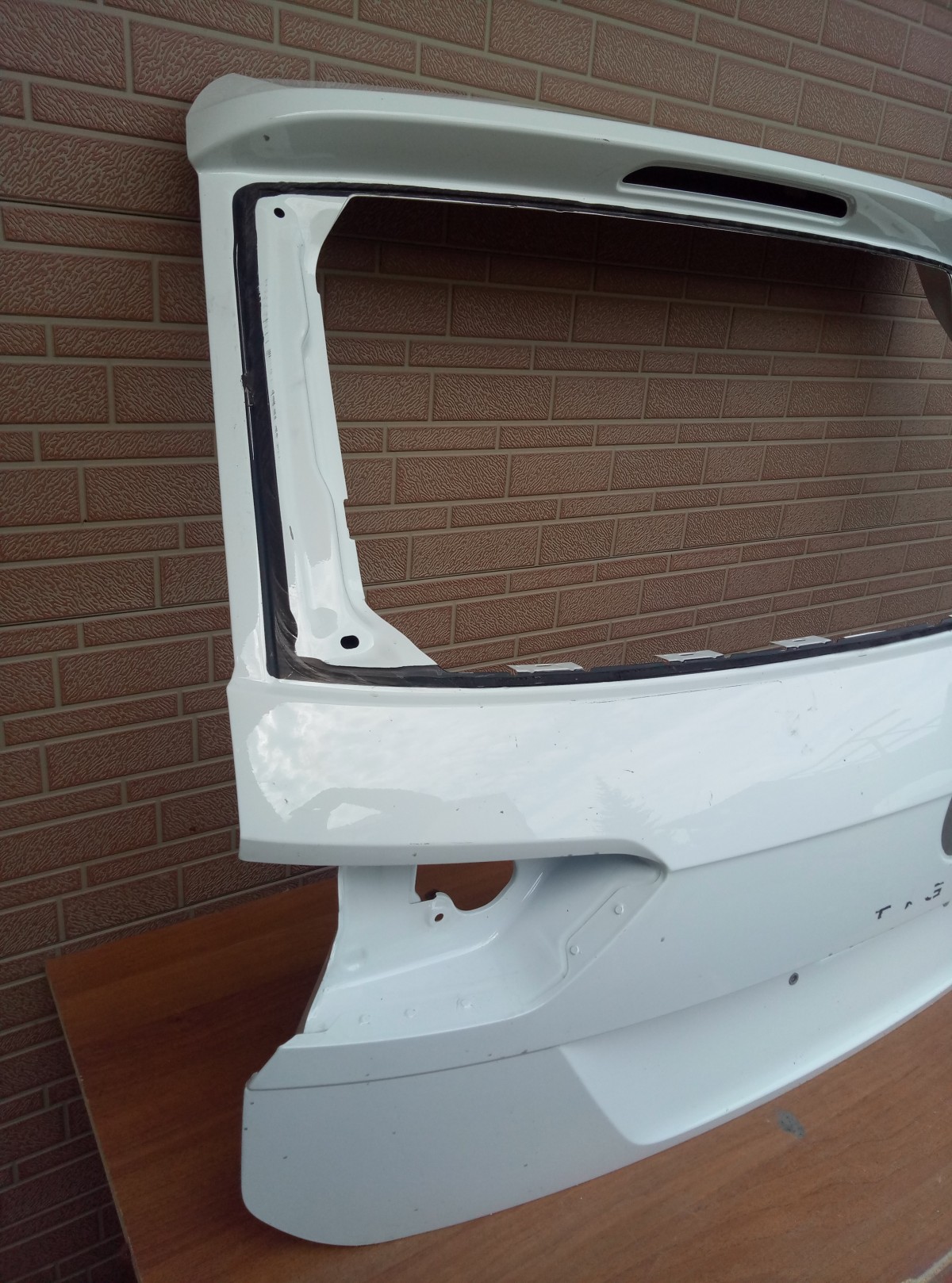 Крышка багажника Volkswagen Tiguan 2 на Volkswagen Tiguan 