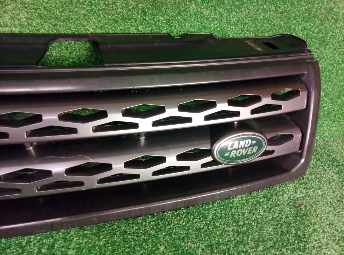 Решетка радиатора Land Rover Freelander 2 2010-2012 на Land Rover Freelander 2