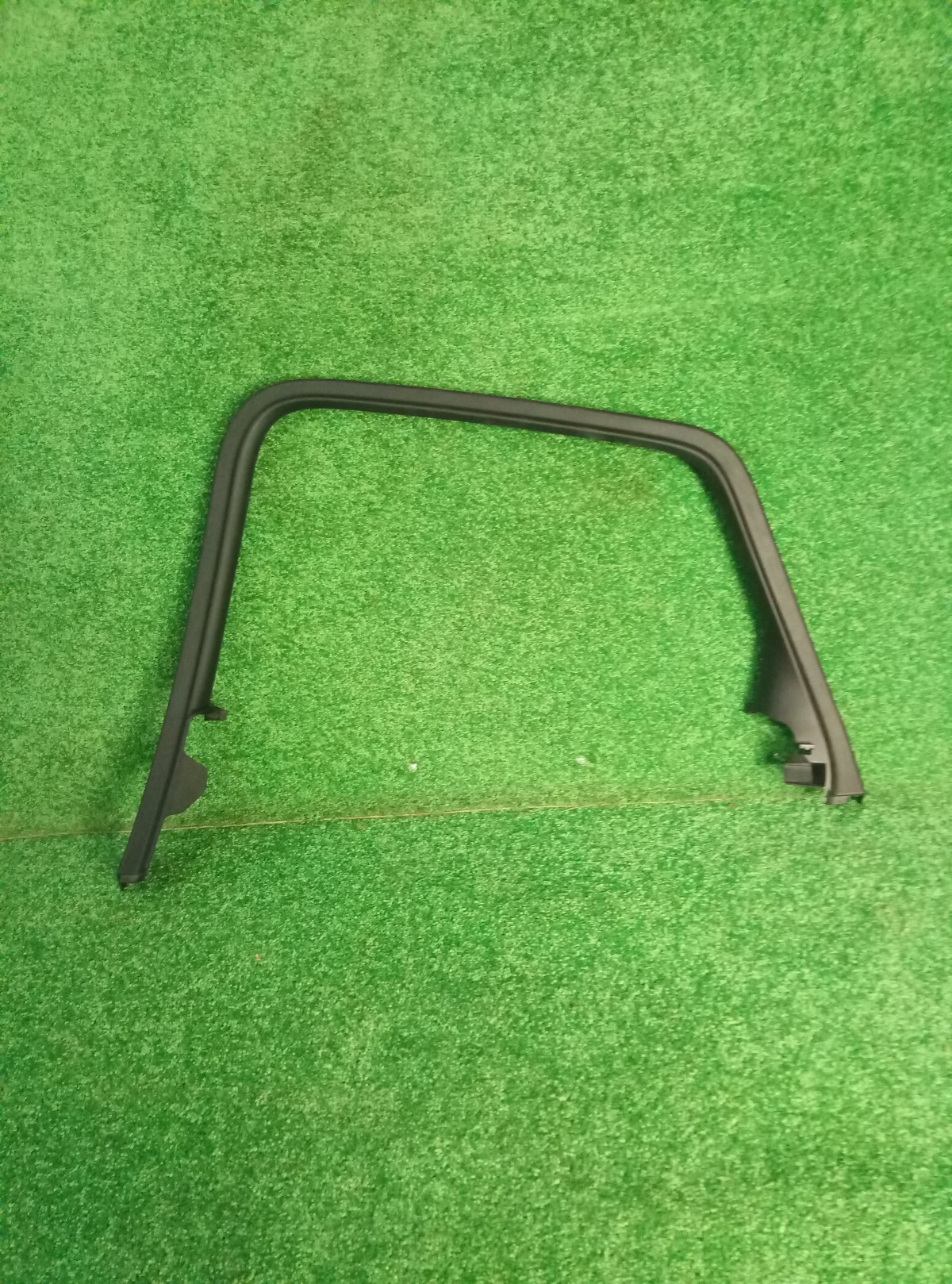 Накладка на дверь задняя правая Opel Astra J 2012–2015  на Opel Astra J