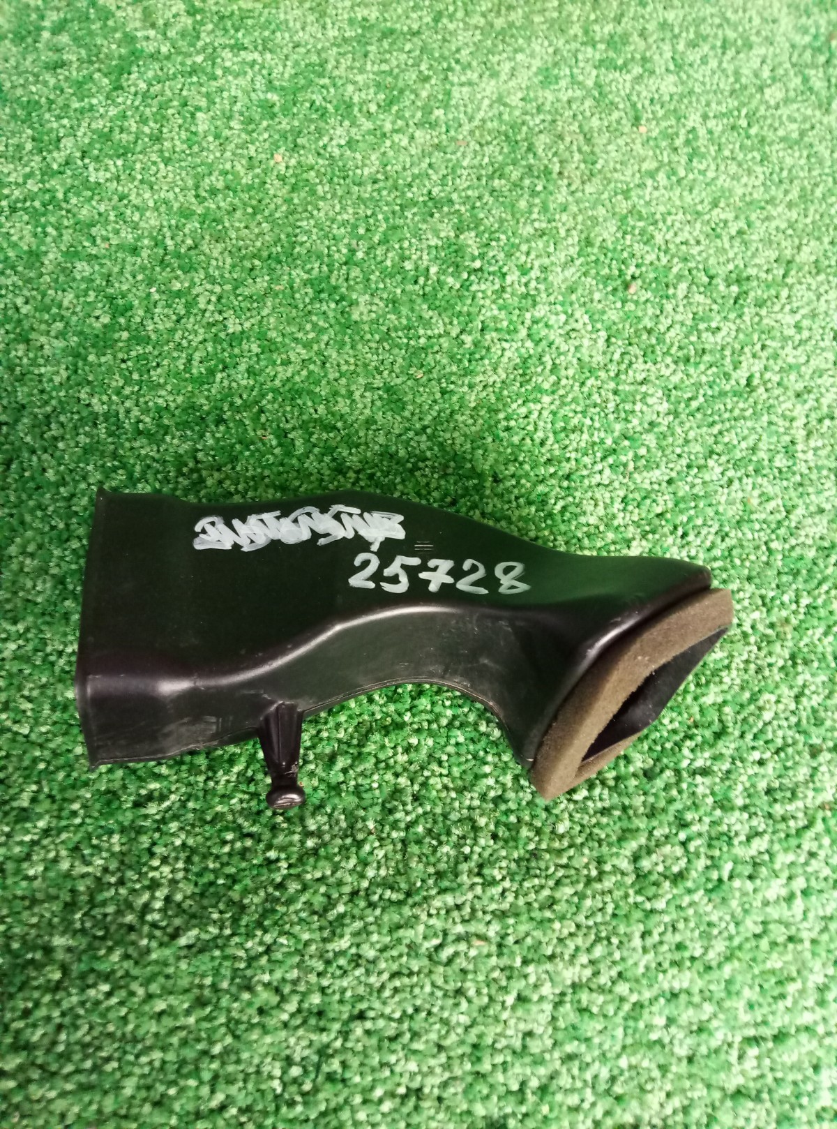 Воздушный канал Mercedes Benz правый W212        A2128310445 на Mercedes-Benz E-Class W212,S212,C207