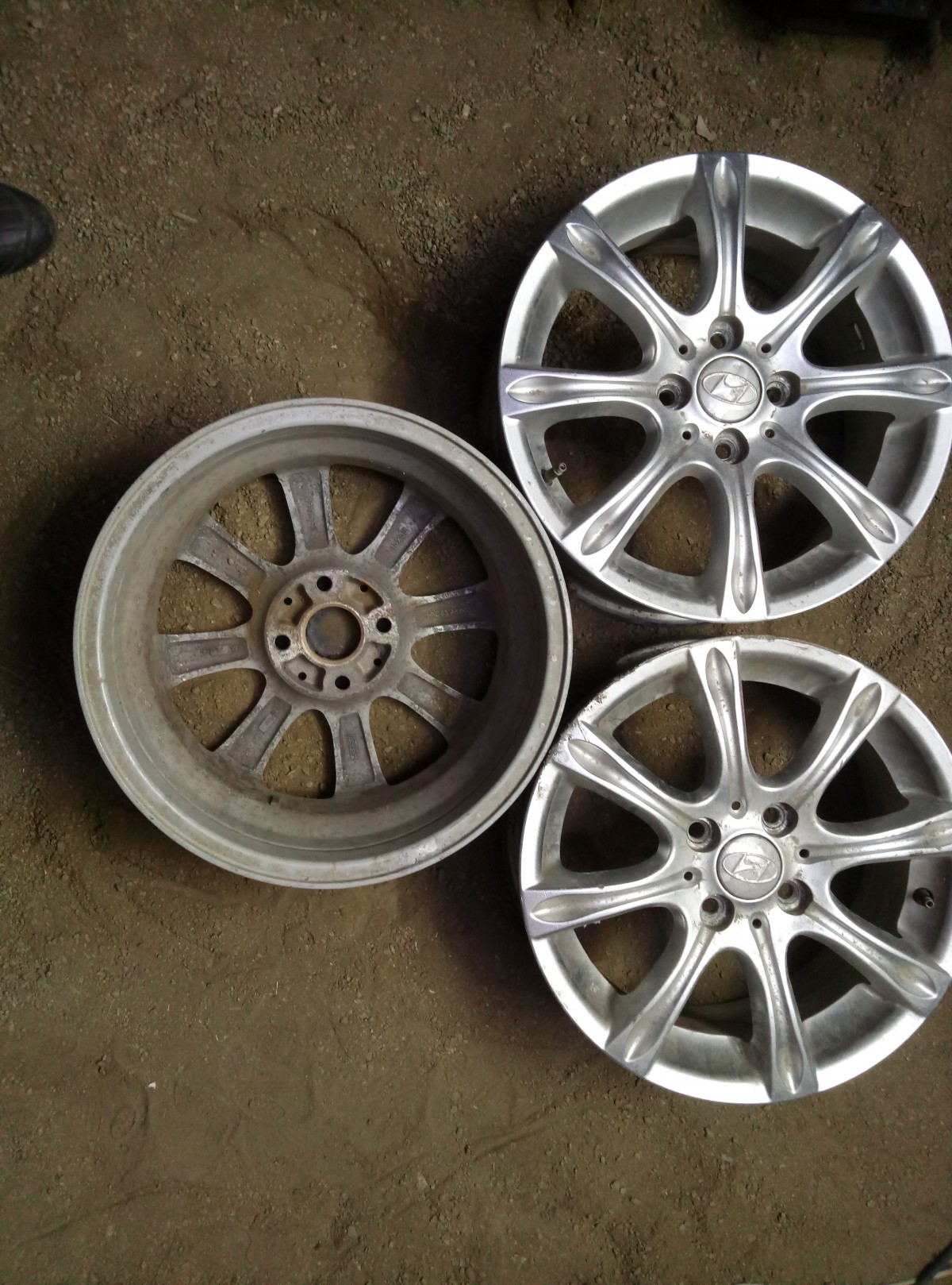 Диск колесный Hyundai Solaris R15  на Hyundai Solaris 