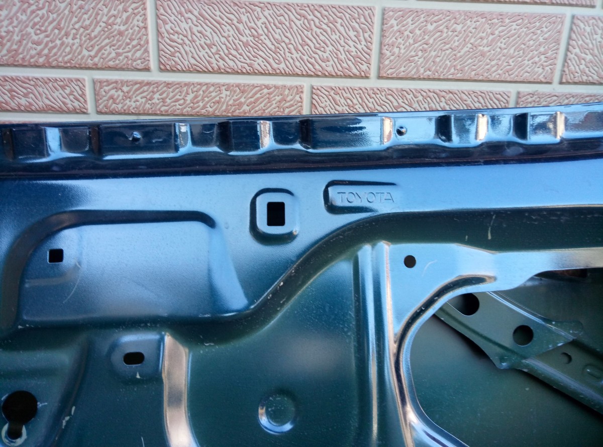 Дверь задняя правая Toyota Camry V70 2018-2021        6700306330 на Toyota Camry V40