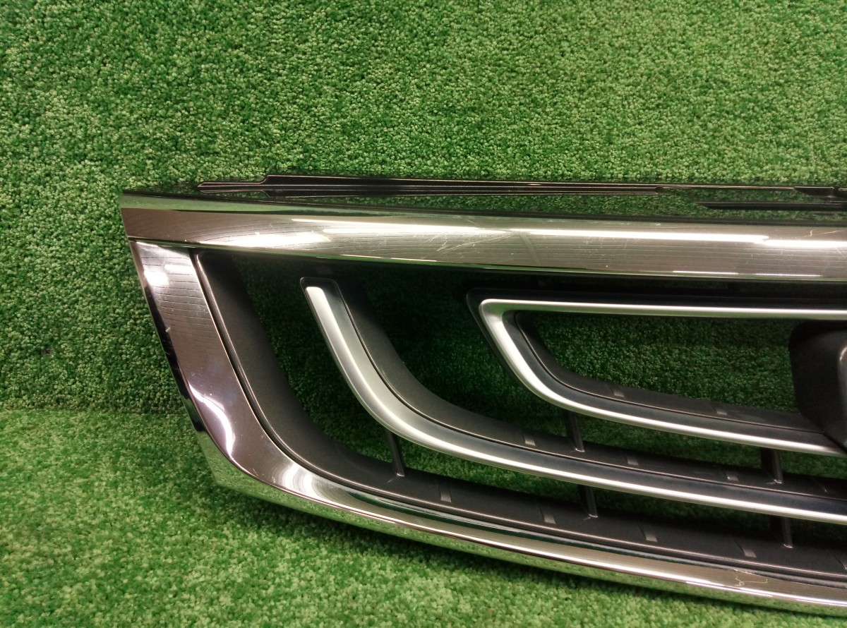 Решетка радиатора Geely Atlas 2016 01862981 без дефектов на Geely Emgrand EC7 