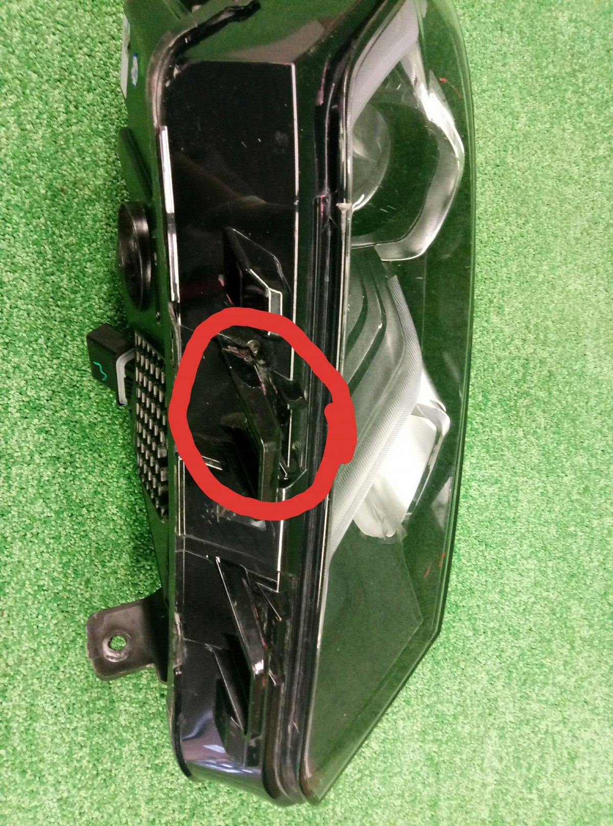 Фара передняя правая Geely Coolray 6600003287 на Geely Emgrand EC7 