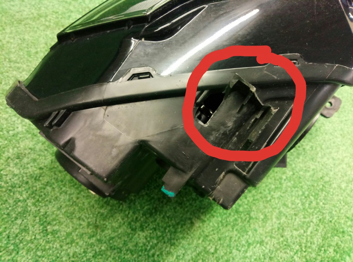 Фара передняя правая Geely Coolray 6600003287 на Geely Emgrand EC7 