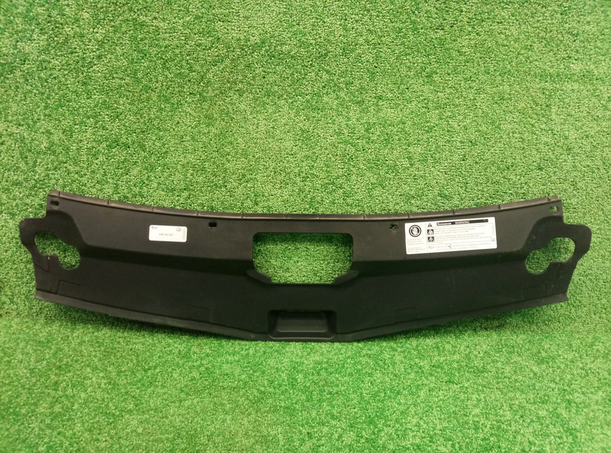 Накладка замка капота Skoda Rapid 2 2019 60U853343 без дефектов на Skoda Rapid 