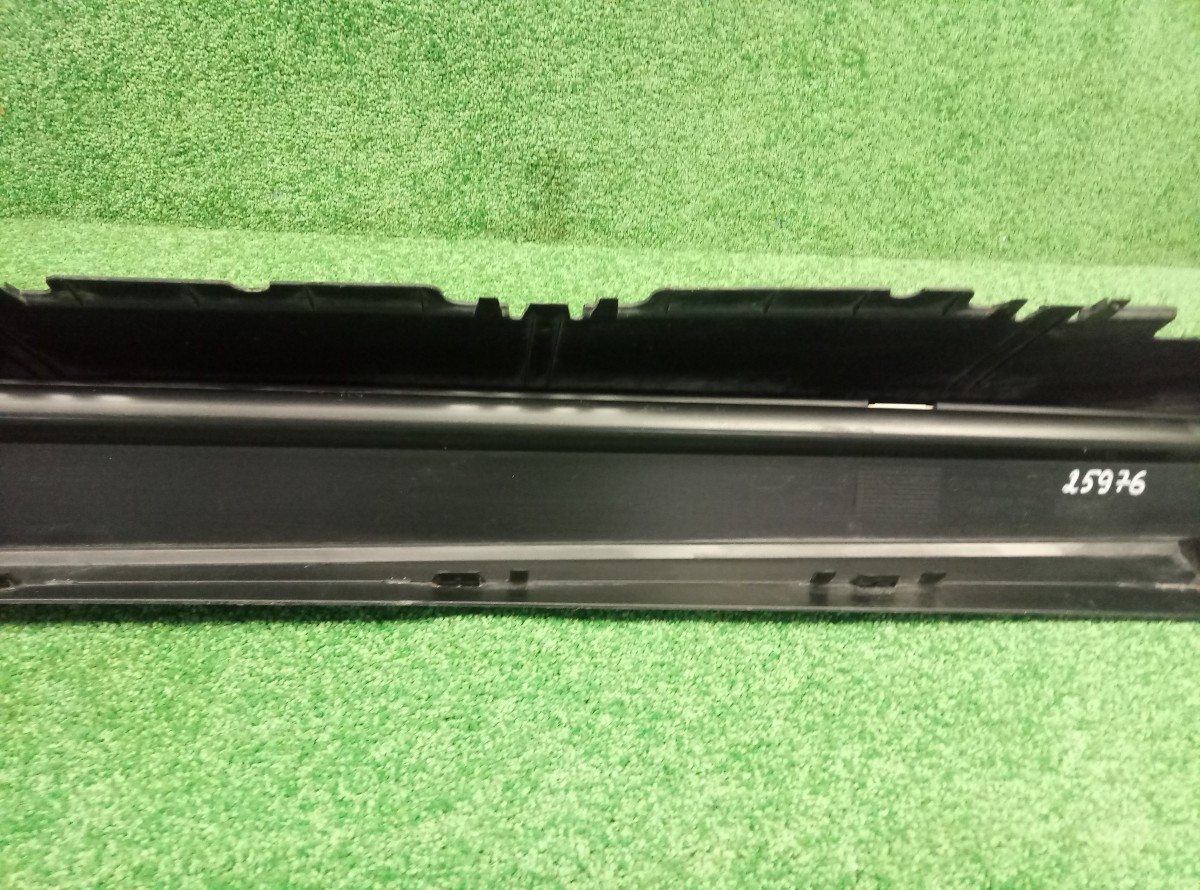 Накладка порога правая Mercedes-Benz Gle 2017 A1666980225 W166 на Mercedes-Benz M-Class W166