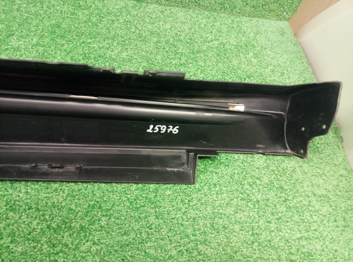 Накладка порога правая Mercedes-Benz Gle 2017 A1666980225 W166 на Mercedes-Benz M-Class W166