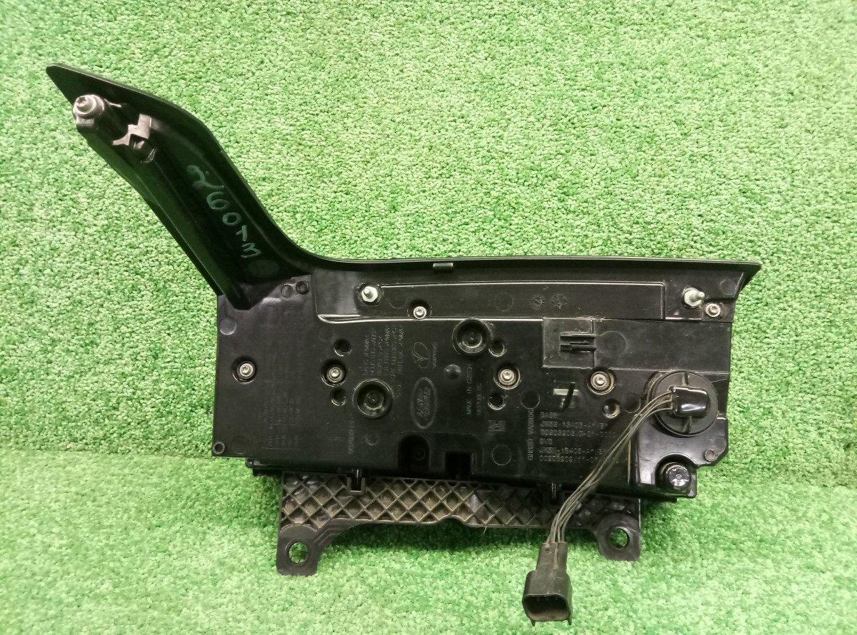 Фонарь левый Land Rover Range Rover IV 2012-2022 JK52-13405 без стекла на Land Rover Range Rover IV