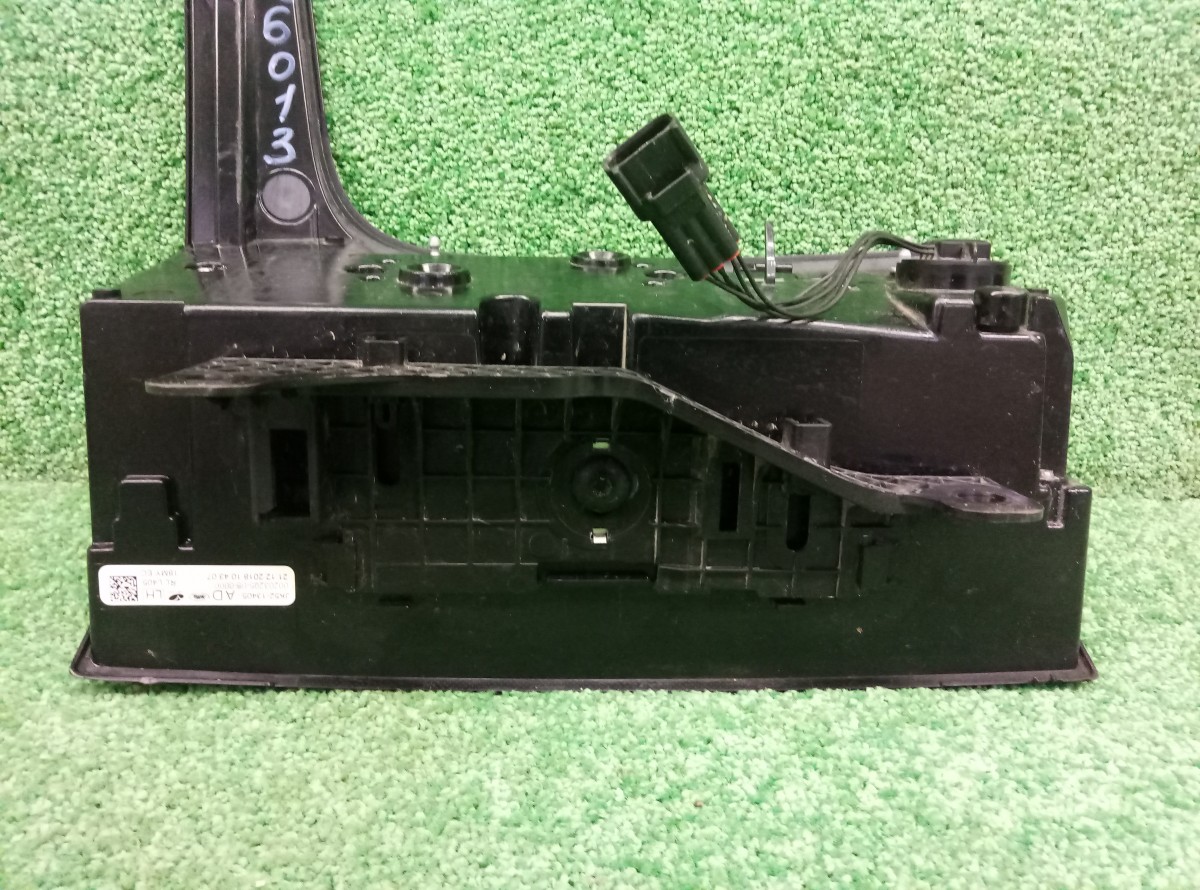 Фонарь левый Land Rover Range Rover IV 2012-2022 JK52-13405 без стекла на Land Rover Range Rover IV