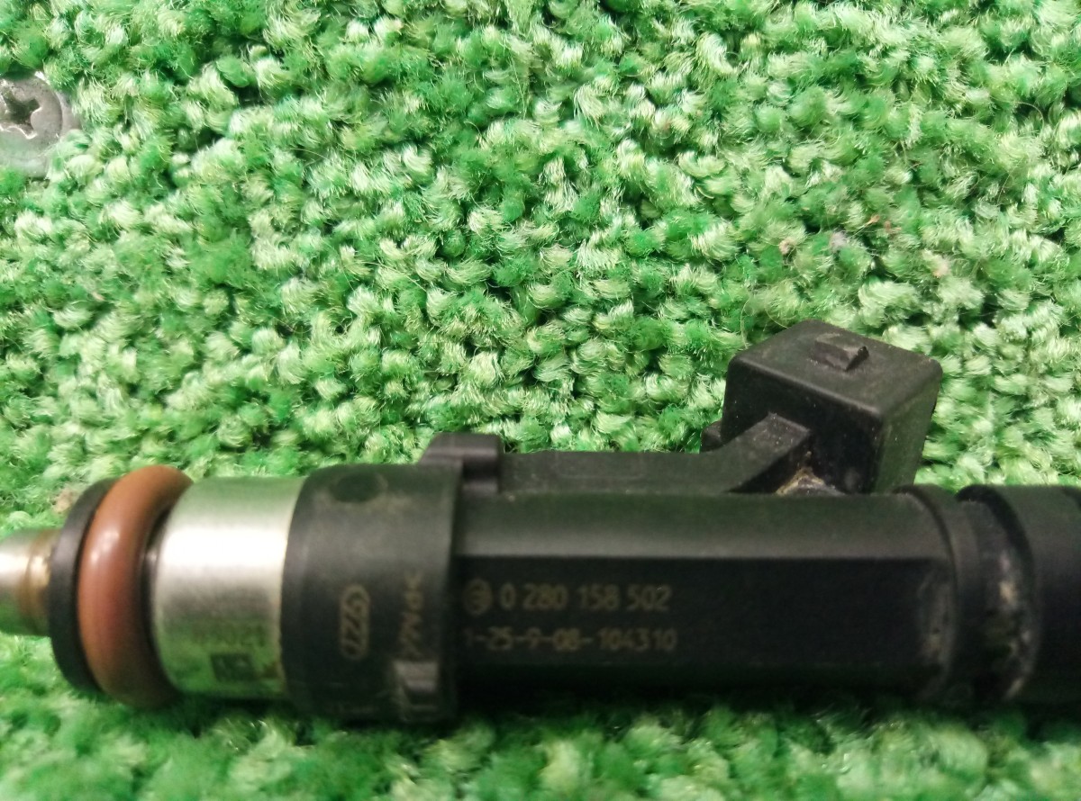 Форсунка Bosch 0280158502 на Ford Focus 2