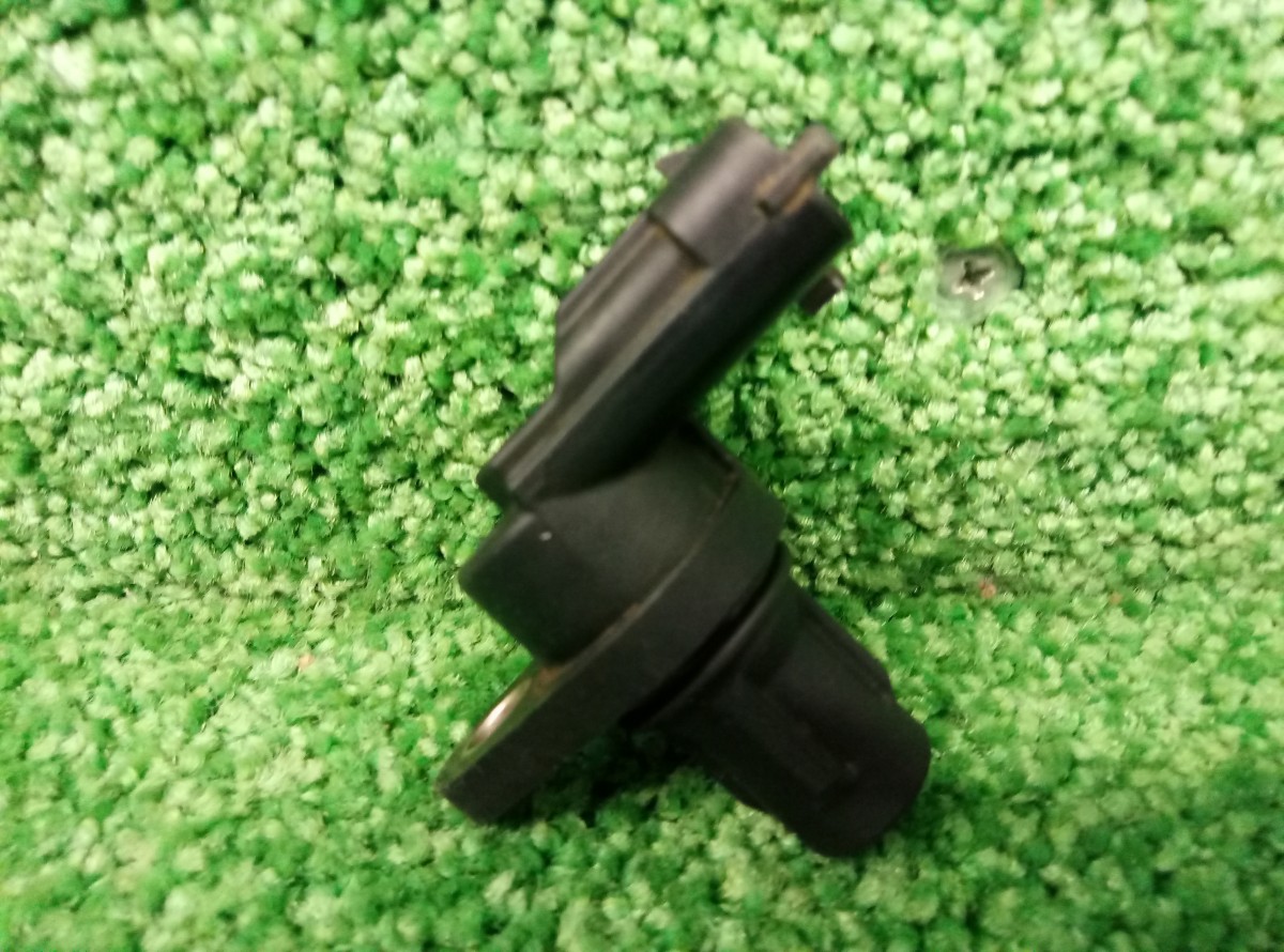 Датчик положения распредвала Bosch 0232103052 Оригинал на Ford Focus 2