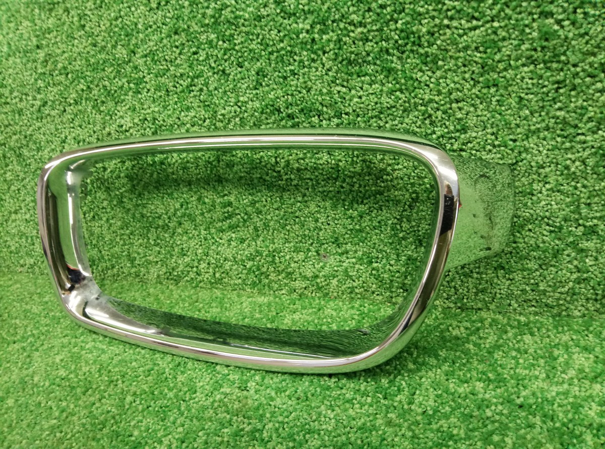 Решетка радиатора BMW 320 51137295435 F30 передняя левая на BMW 3-Series (F3x)
