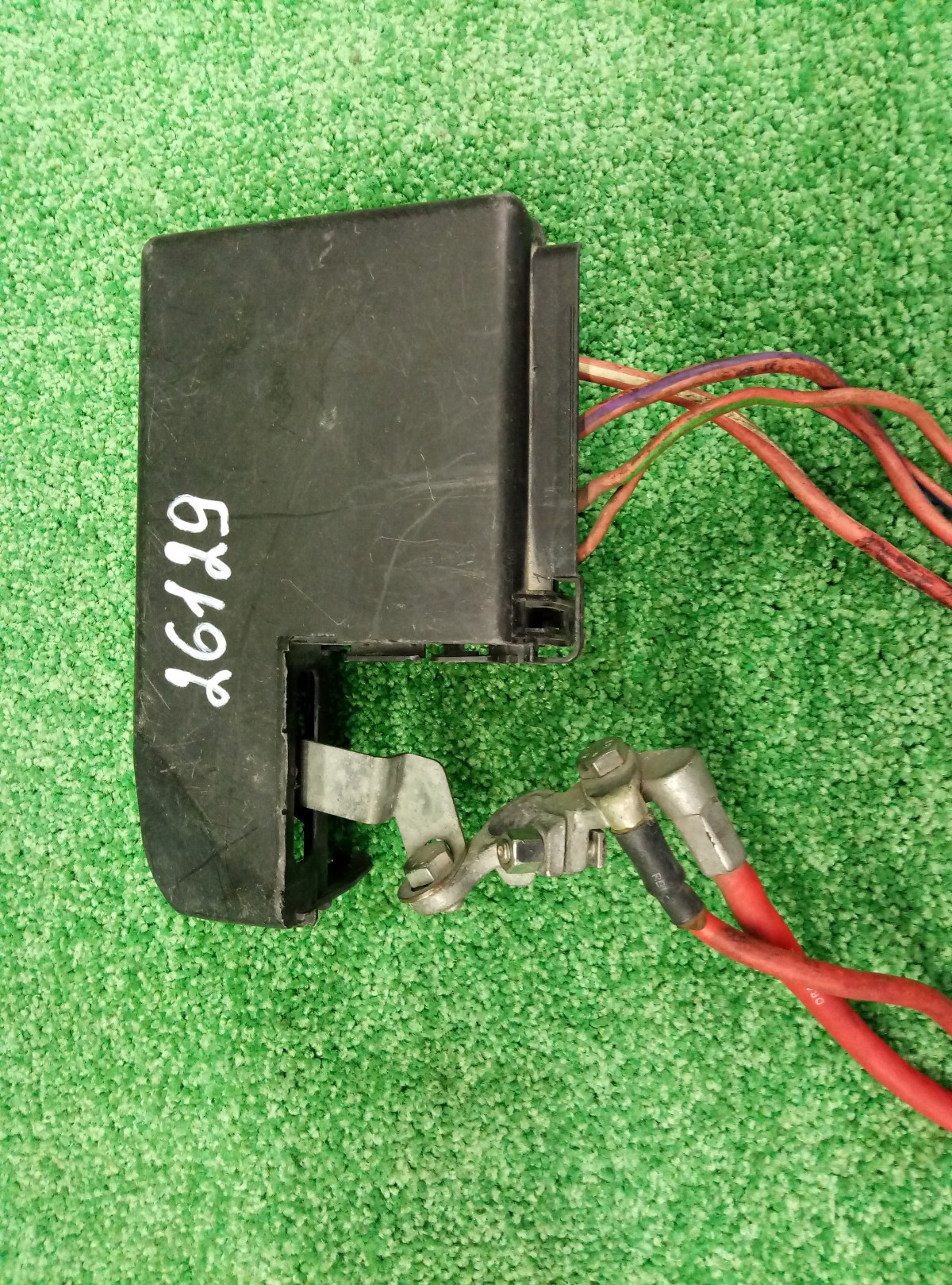 Блок предохранителей GM Corsa D 2006-2011 1718433-1 на Opel Corsa D 