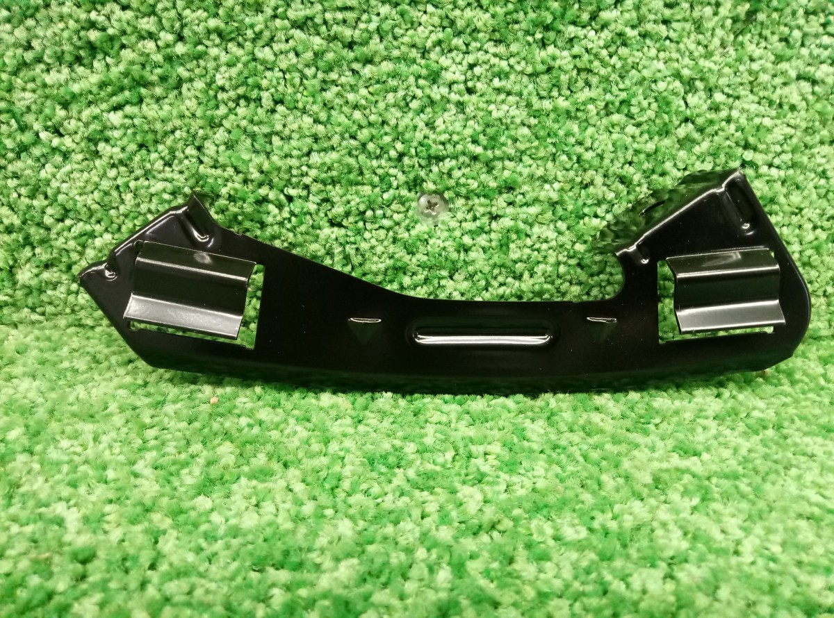 Кронштейн бампера Hyundai Accent 86584-1E000 правый передний новый на Hyundai Accent 