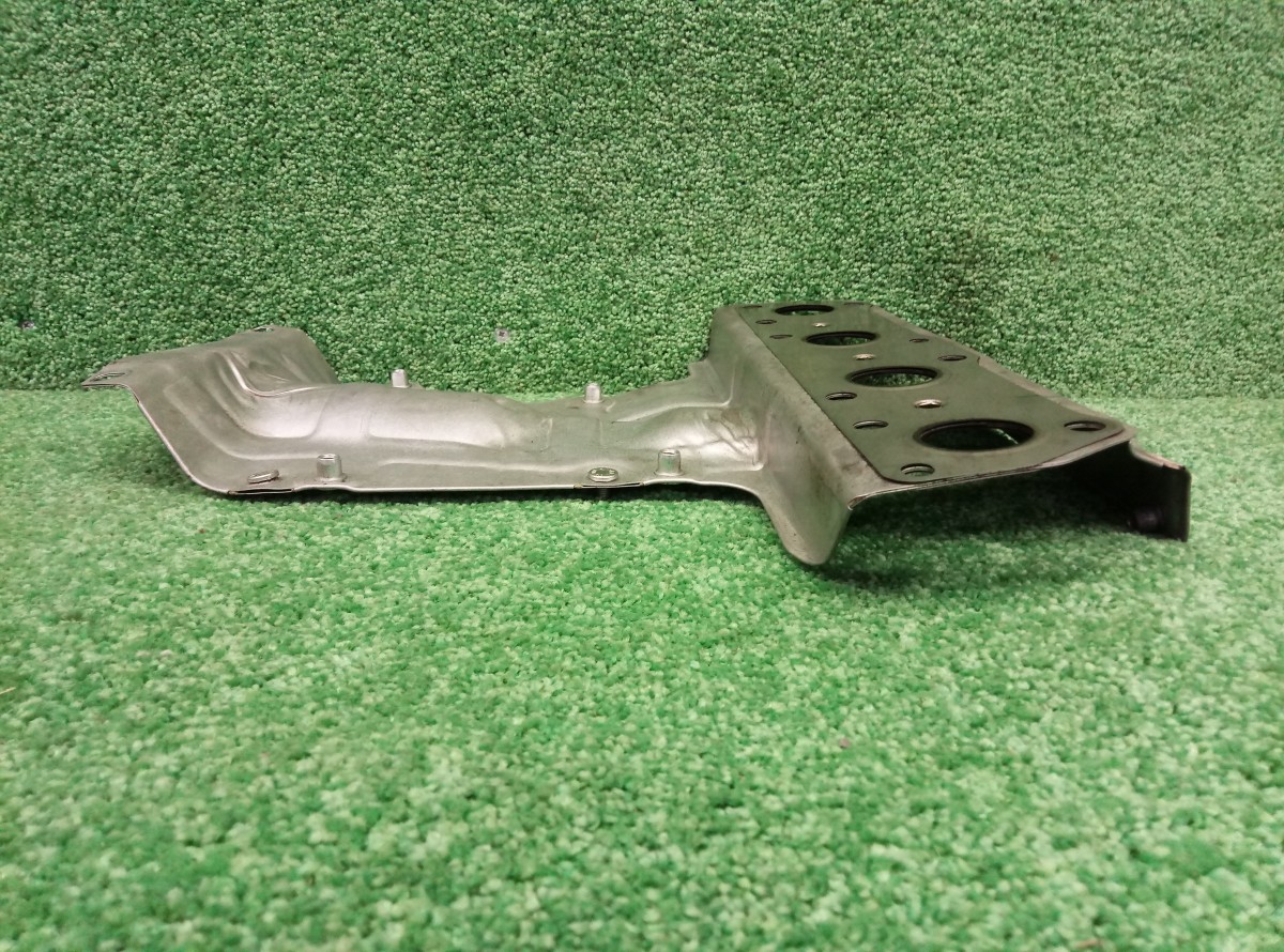 Экран тепловой Peugeot 408 2012 V756311180 на Peugeot 4008