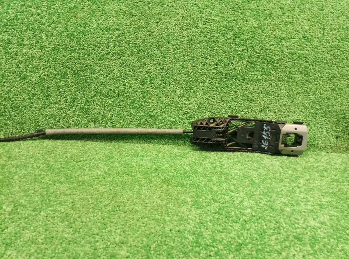 Кронштейн ручки двери Volkswagen 5N0837017C, 5L0837885C правый задний  на Volkswagen Golf 5