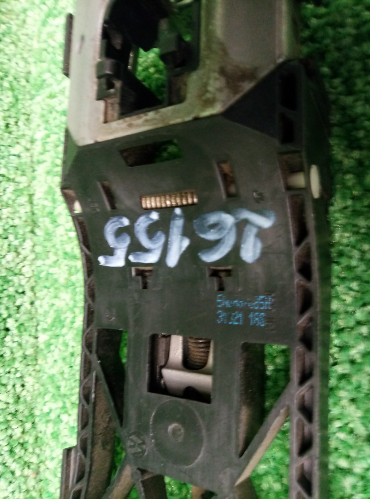 Кронштейн ручки двери Volkswagen 5N0837017C, 5L0837885C правый задний  на Volkswagen Golf 5