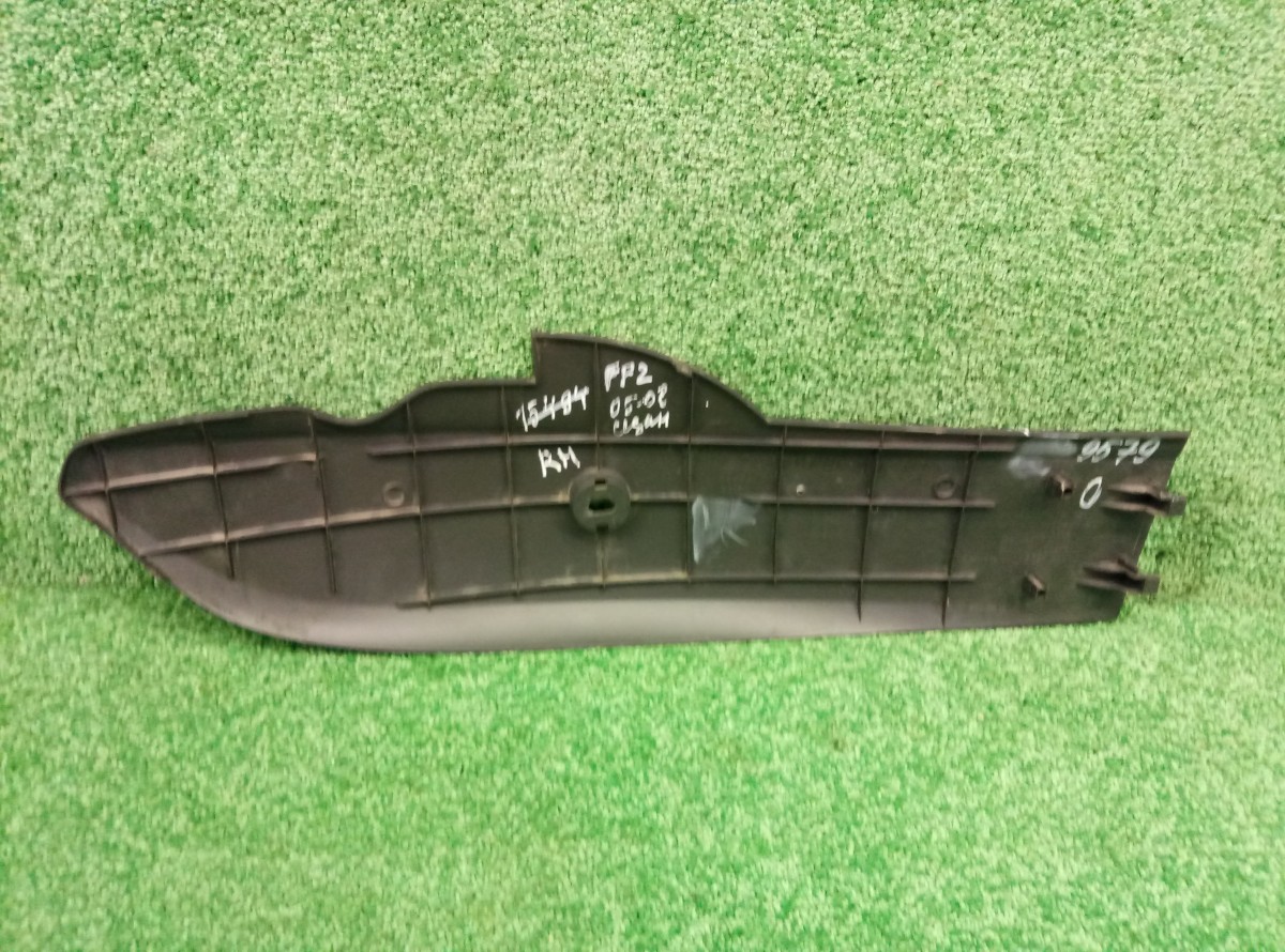 Накладка центральной консоли боковая правая Ford Focus 2 2005-2008 4M51-A046B26-AE на Ford Focus 2