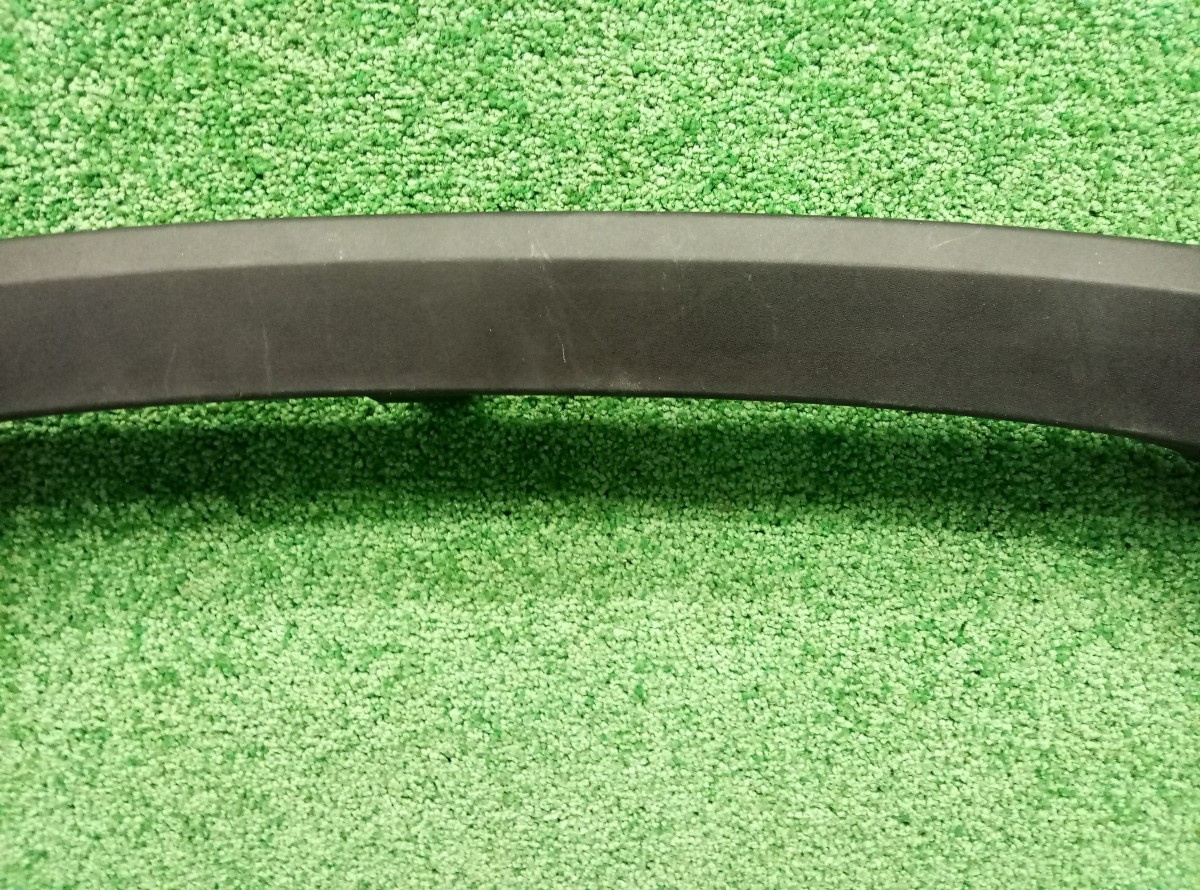 Накладка переднего левого крыла Toyota Rav 4 7560242160 на Toyota RAV 4  (CA40)