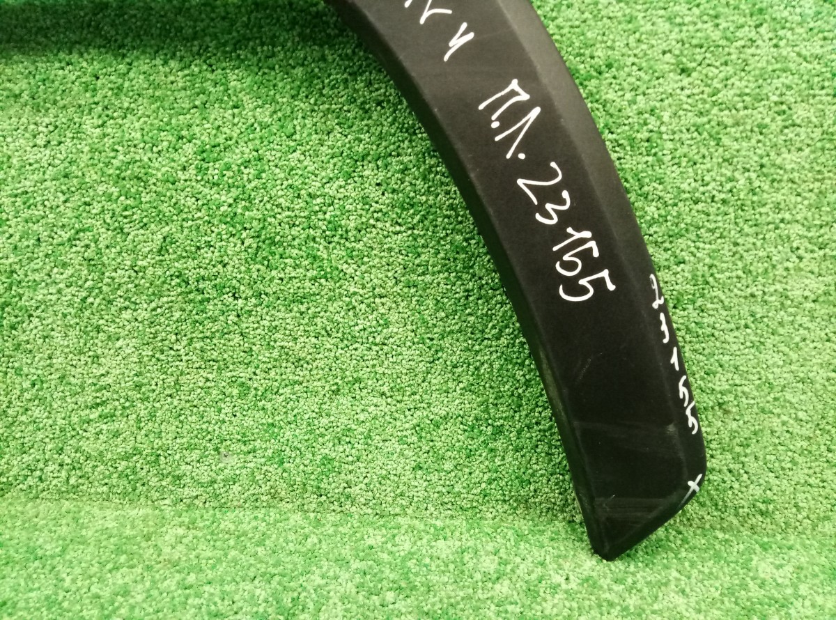 Накладка переднего левого крыла Toyota Rav 4 7560242160 на Toyota RAV 4  (CA40)