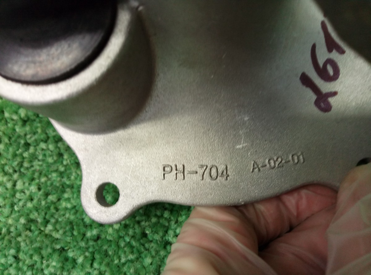 Помпа (насос) водяной Airtex AW7140  на Chrysler Stratus 