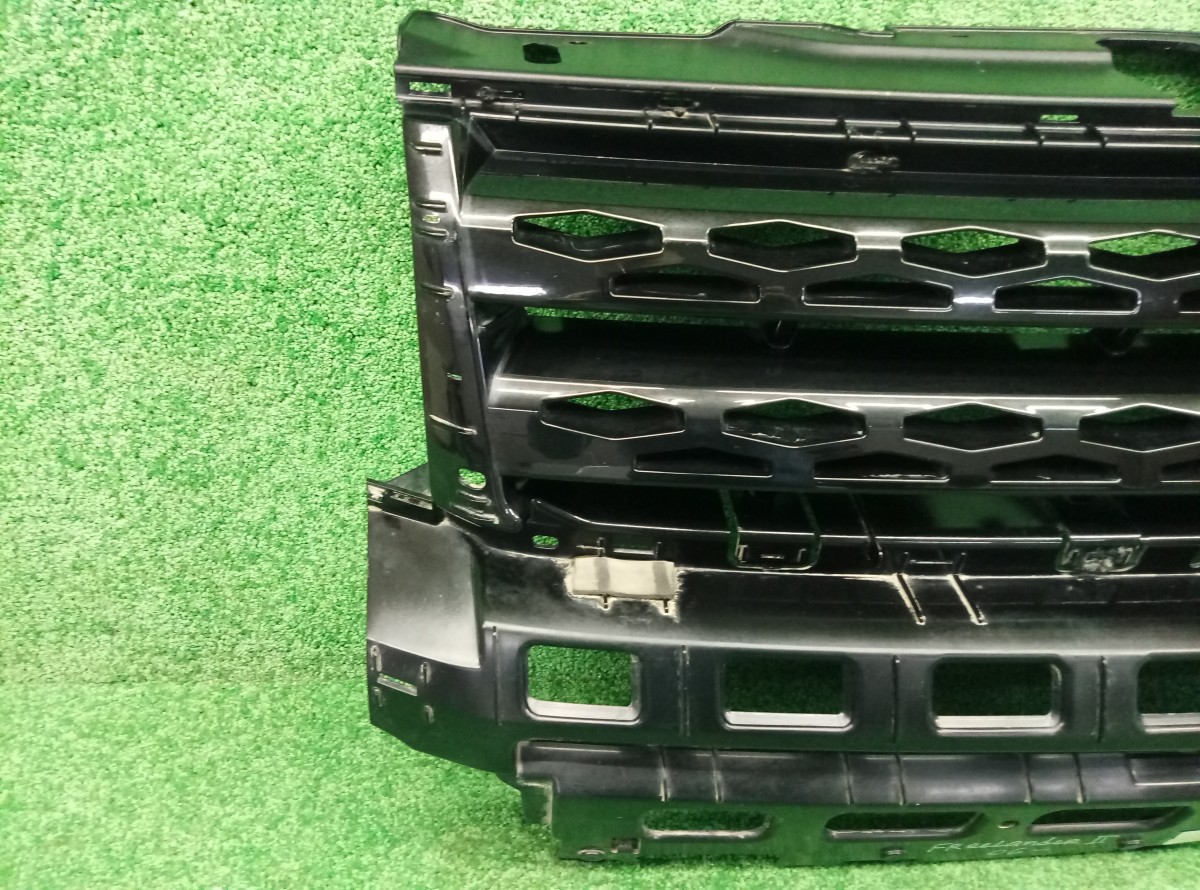 Решетка радиатора Land Rover Freelander 2 2006-2010 BH528A133 на Land Rover Freelander 2