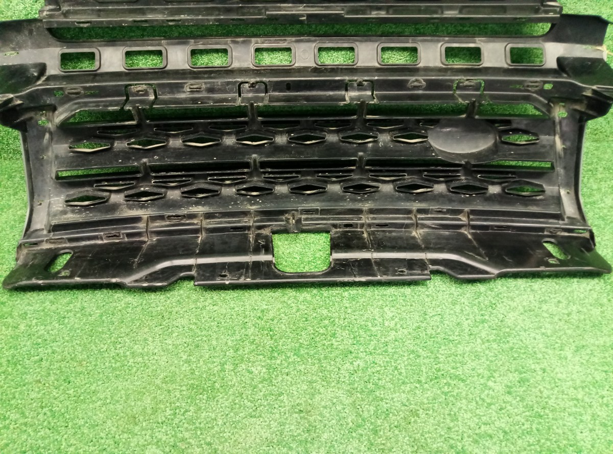 Решетка радиатора Land Rover Freelander 2 2006-2010 BH528A133 на Land Rover Freelander 2