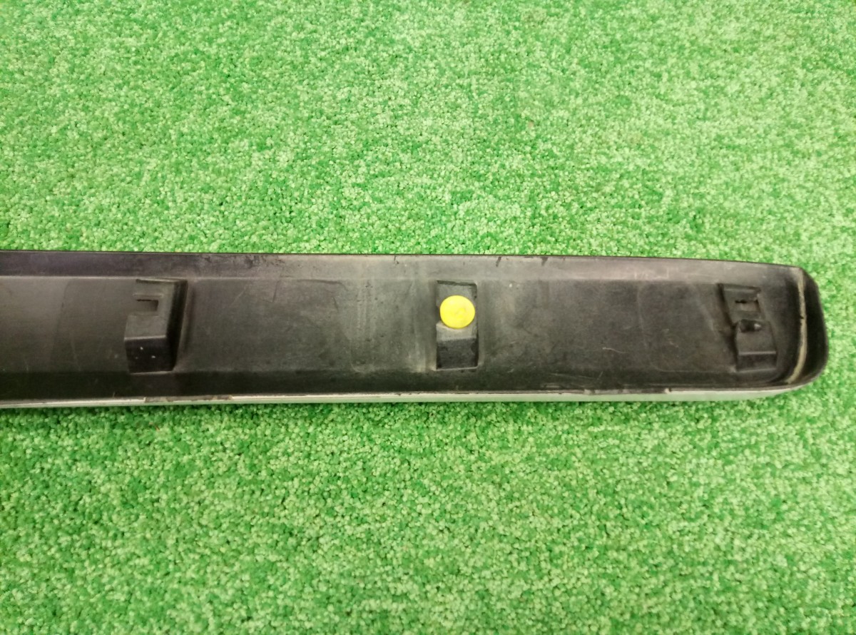 Накладка двери передней левой Volvo XС60 2008-2014 31294845 на Volvo XC60 