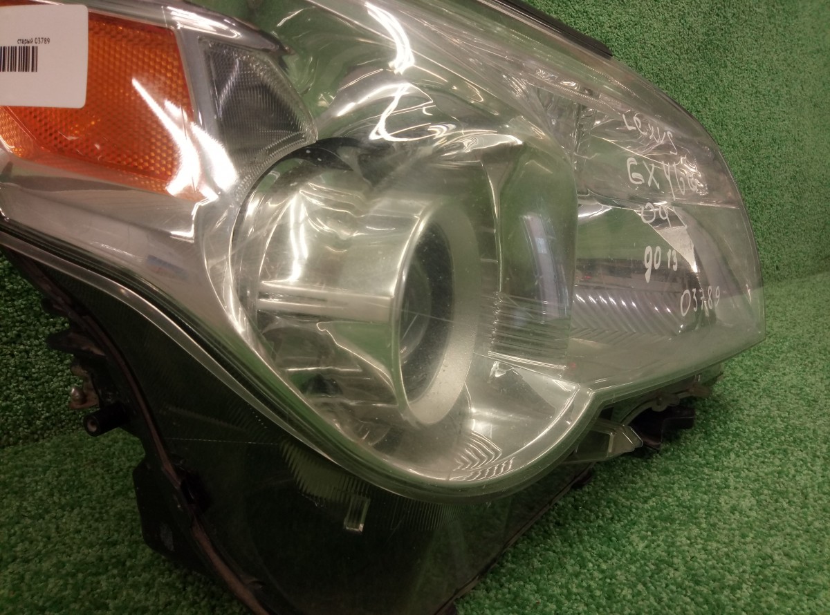 Фара правая Lexus GX 2009-2013 8114560F01 на Lexus GX