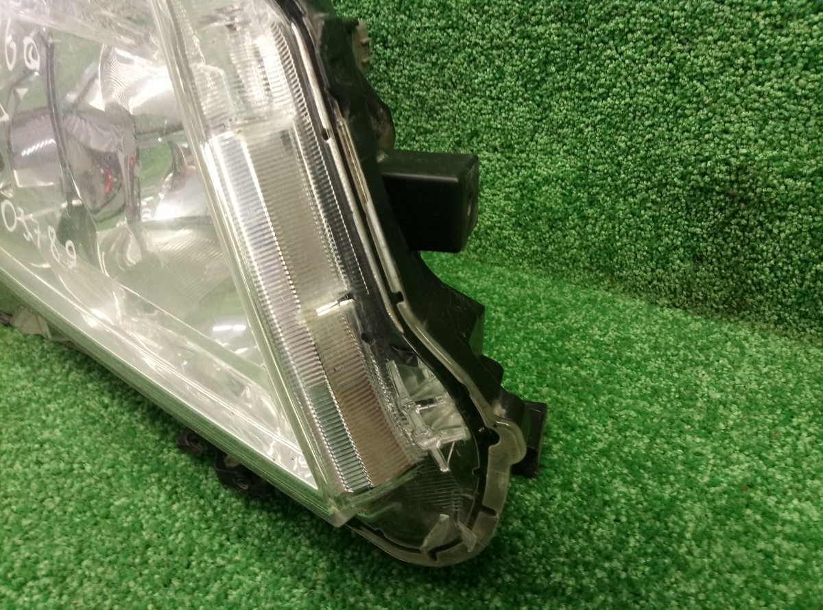 Фара правая Lexus GX 2009-2013 8114560F01 на Lexus GX