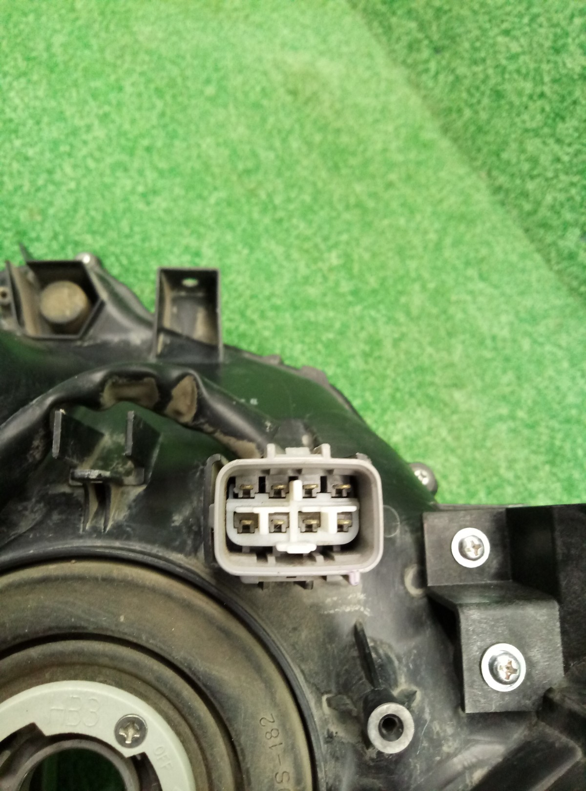 Фара правая Lexus GX 2009-2013 8114560F01 на Lexus GX
