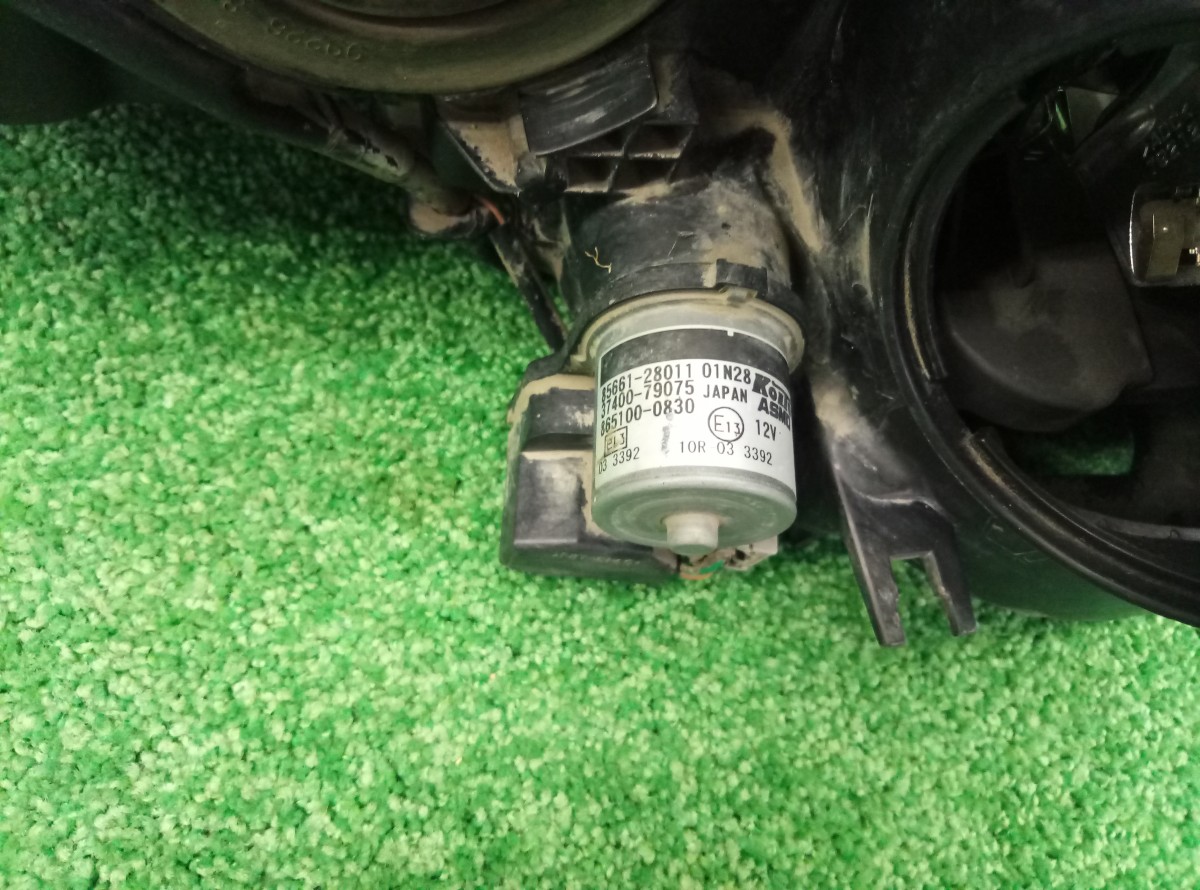 Фара правая Lexus GX 2009-2013 8114560F01 на Lexus GX