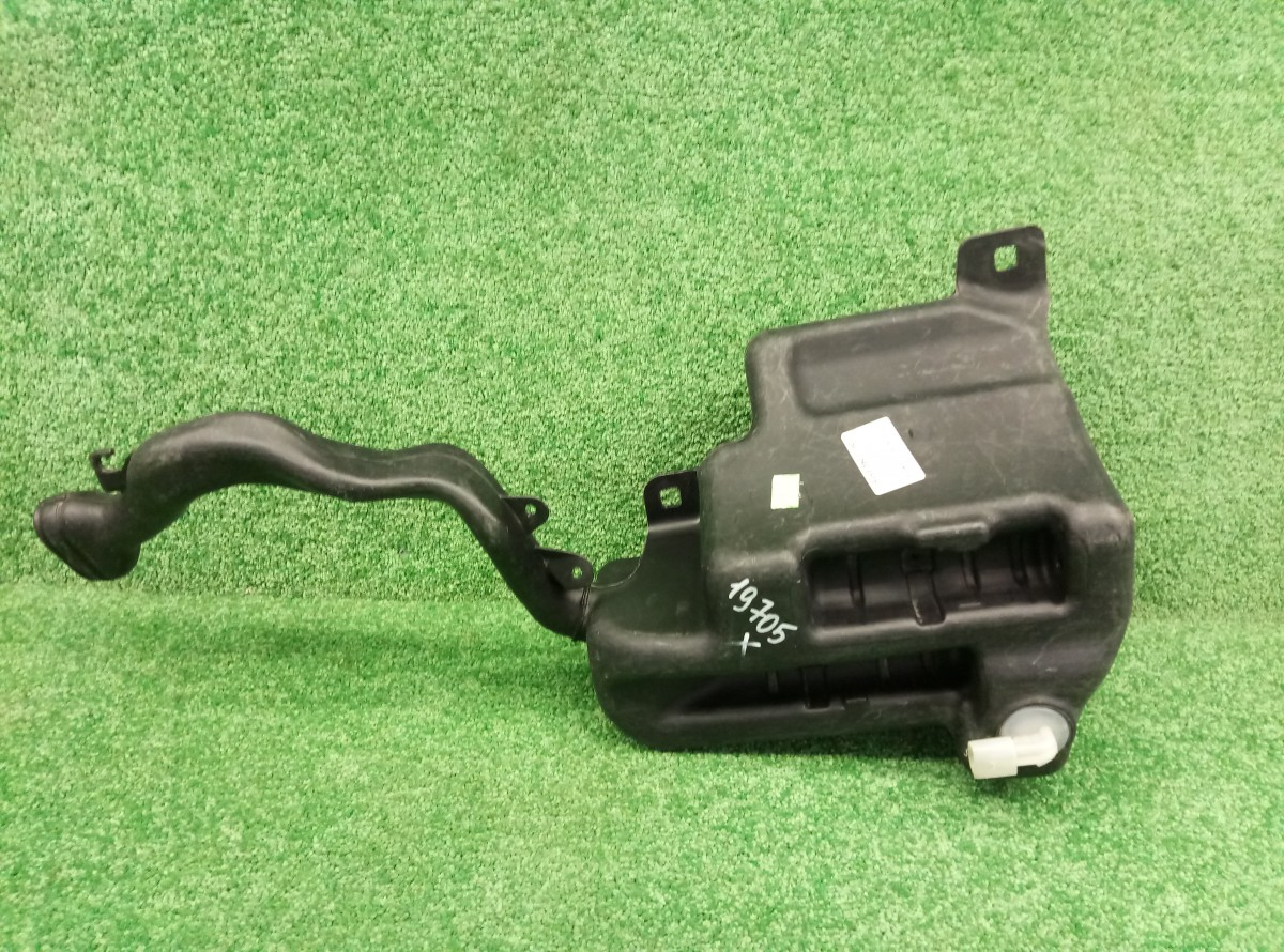 Бачок омывателя Mercedes-Benz W246 A2468699220 на Mercedes-Benz B-Class W246
