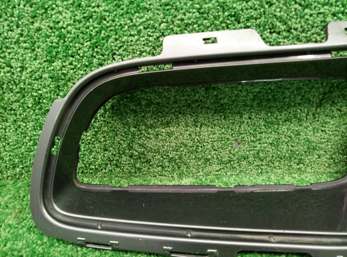 Решетка в бампер левая BMW X5 E70 2006-2010 51117175485 без дефектов на BMW X5 E70